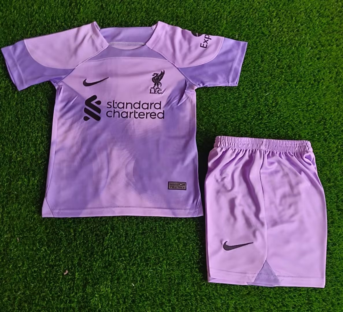 2022-2023 Liverpool goalkeeper kids kit 