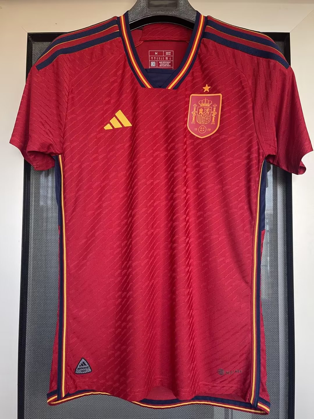 20222023 Spain home jersey