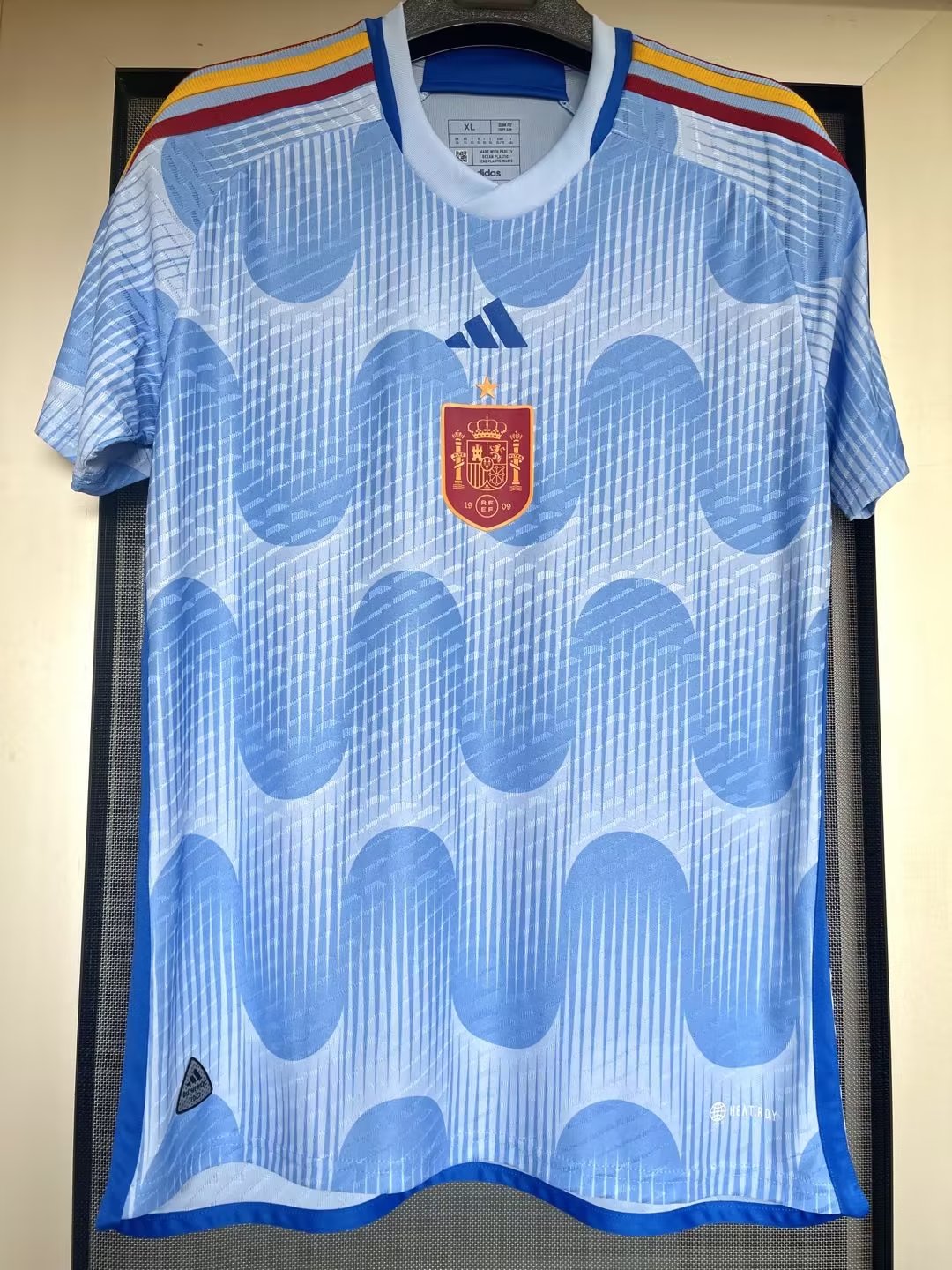 20222023 Spain away jersey