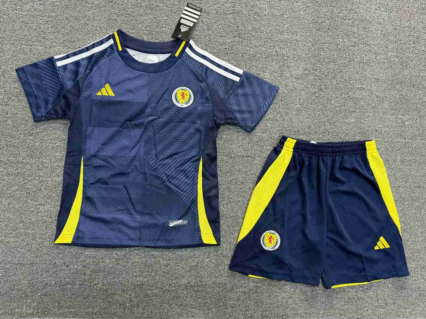 2024 Scotland home kids kit 