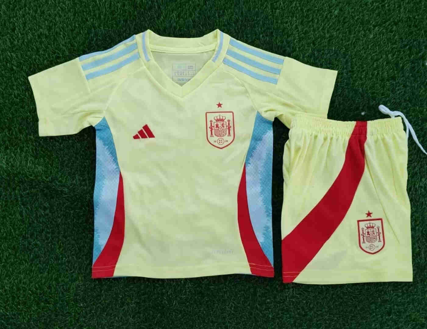 2023/2024  Spain  away  kids 