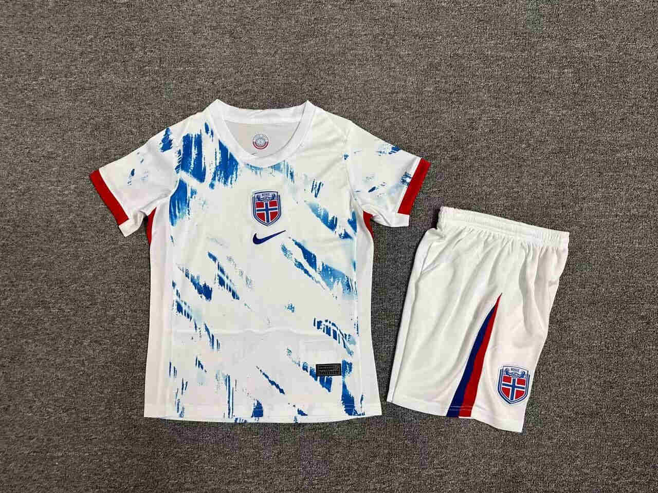 2024-2025 Norway away kids kit 