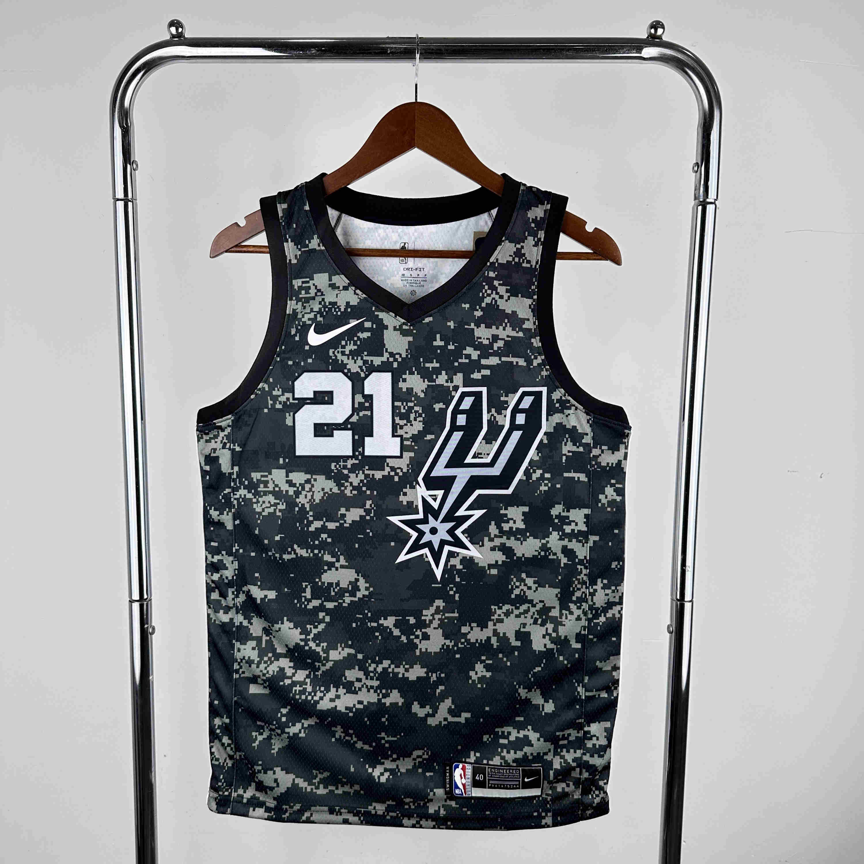 San Antonio Spurs  NO.21