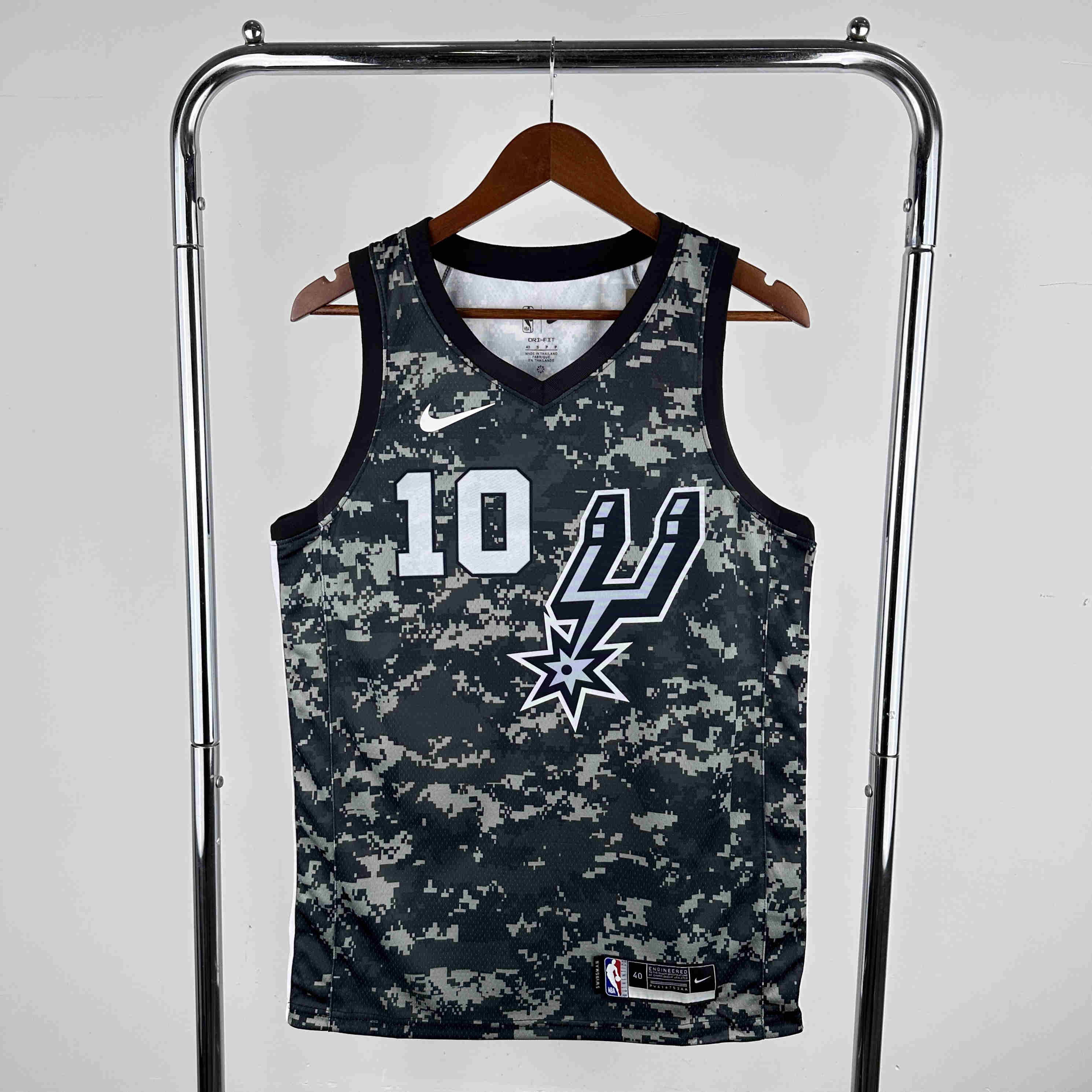  San Antonio Spurs  NO.10