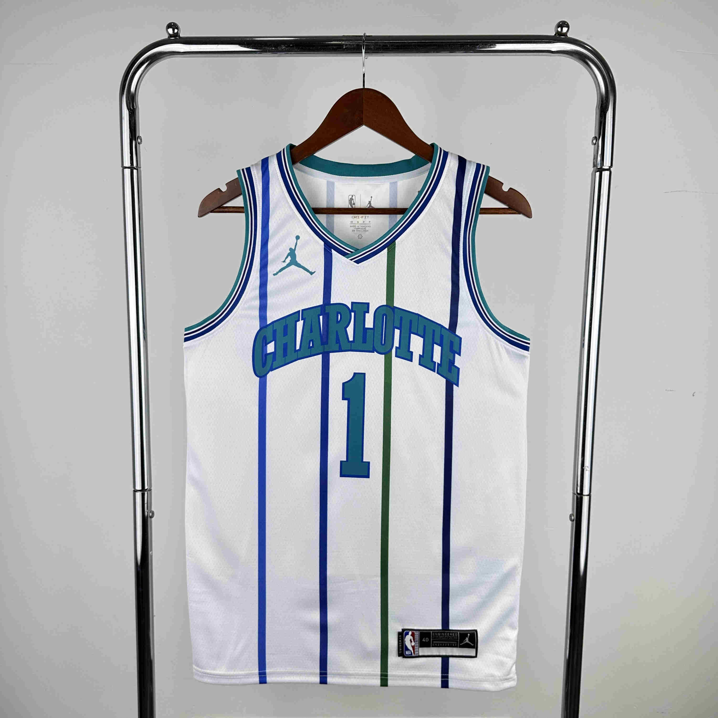 2019 Charlotte Hornets  NO.1