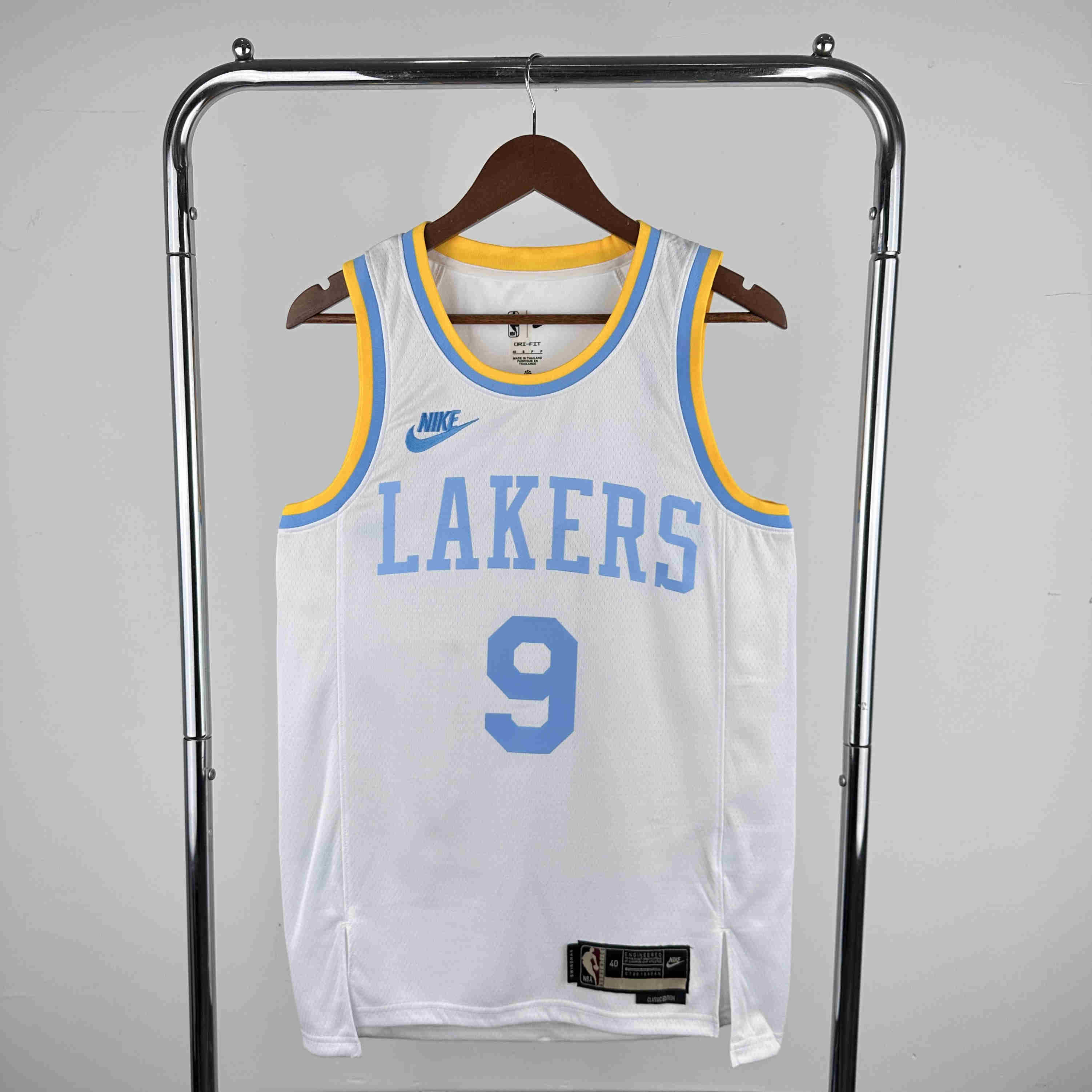 2023 Los Angeles Lakers  NO.9