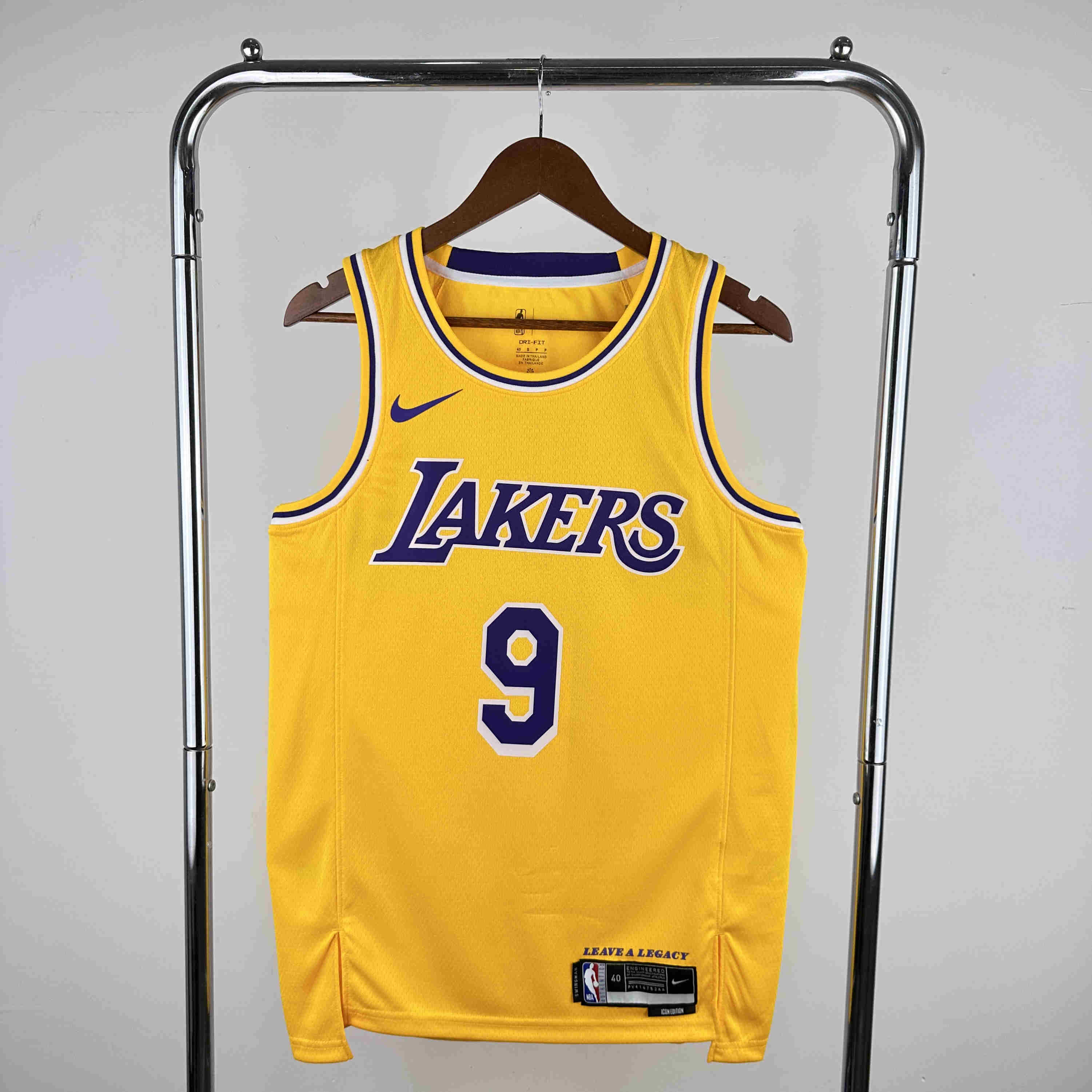  2023 Los Angeles Lakers  NO.9