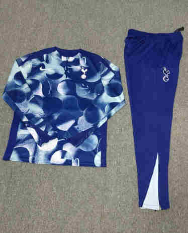 2023-2024  Tottenham Hotspur Adult Long Sleeve Half Pull Training Suit Set