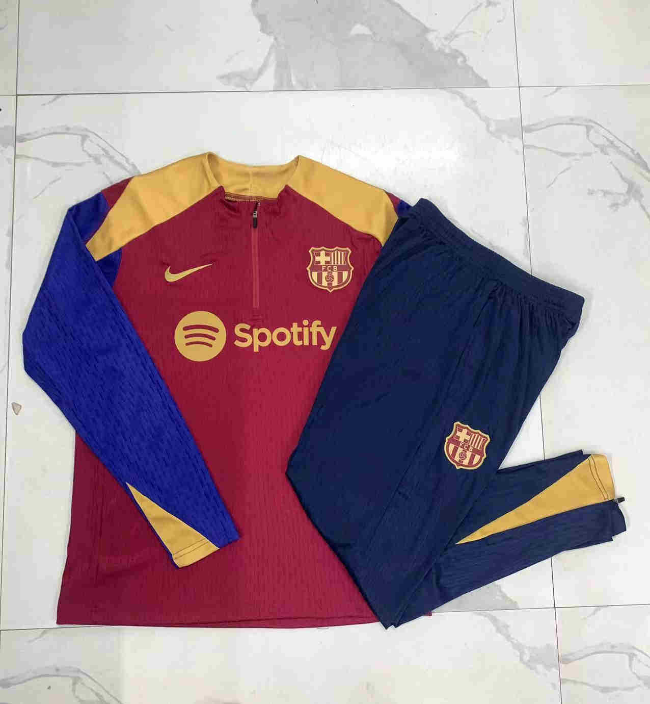 2024-2025 Barcelona Adult Long Sleeve Half Pull Training Suit Set815