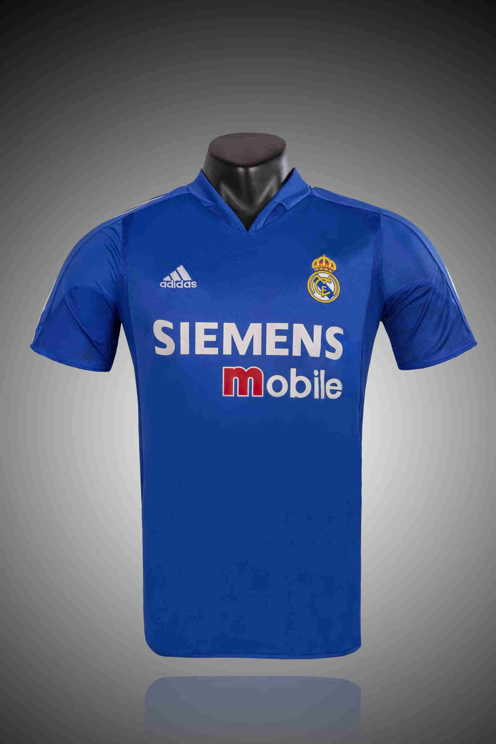 2004-2005   Real Madrid away retro