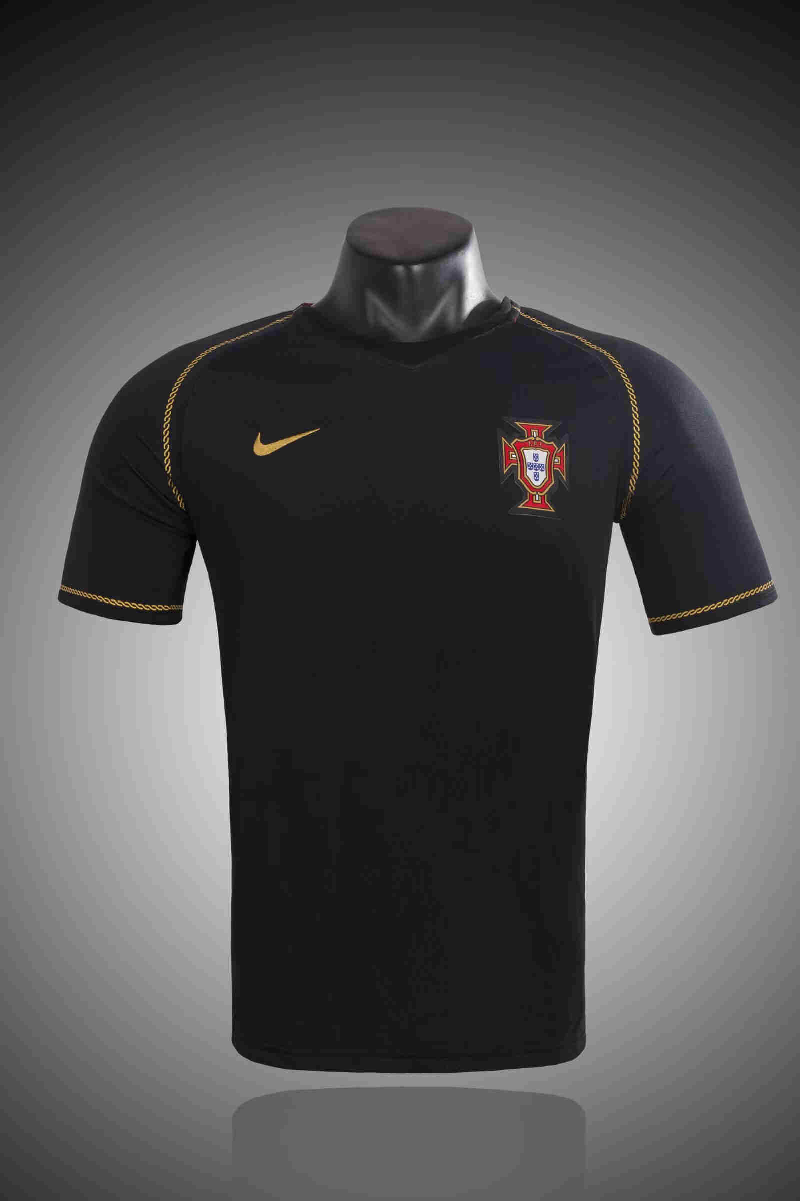 2006  Portugal  away Retro 