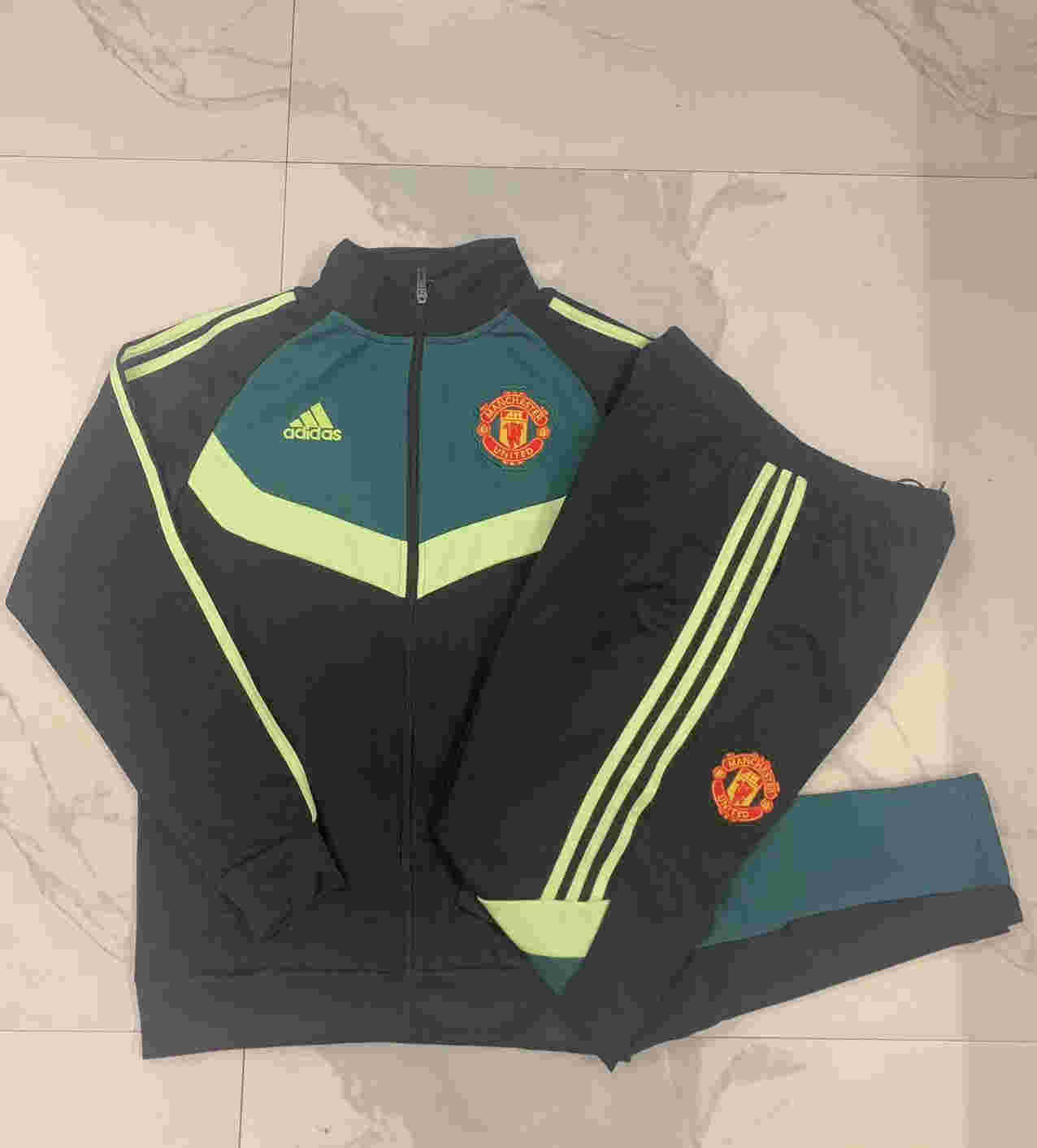 2024-2025  Manchester united Adult kit training jacket   815