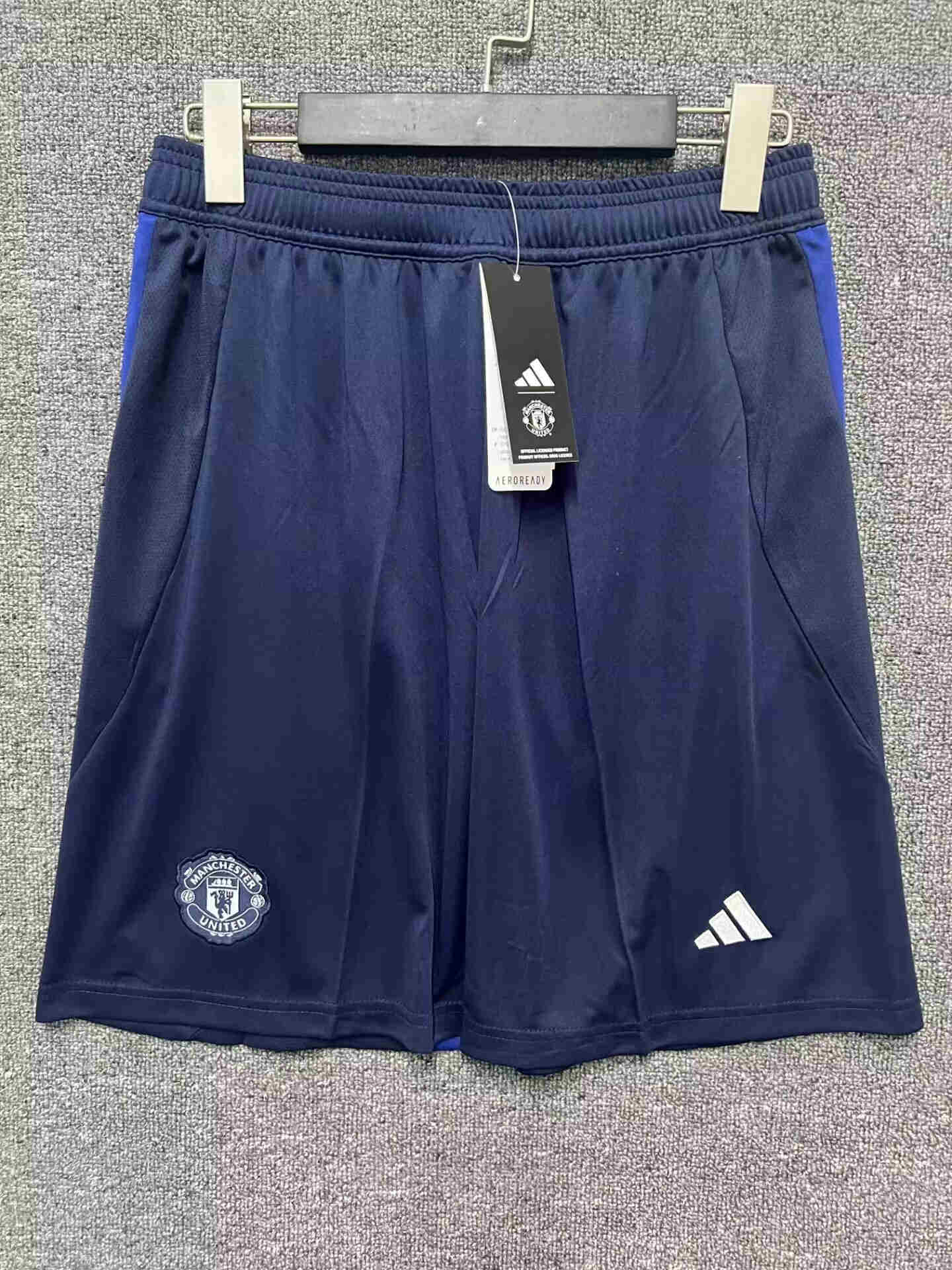 2024-2025  Manchester United AWAY shorts adult 