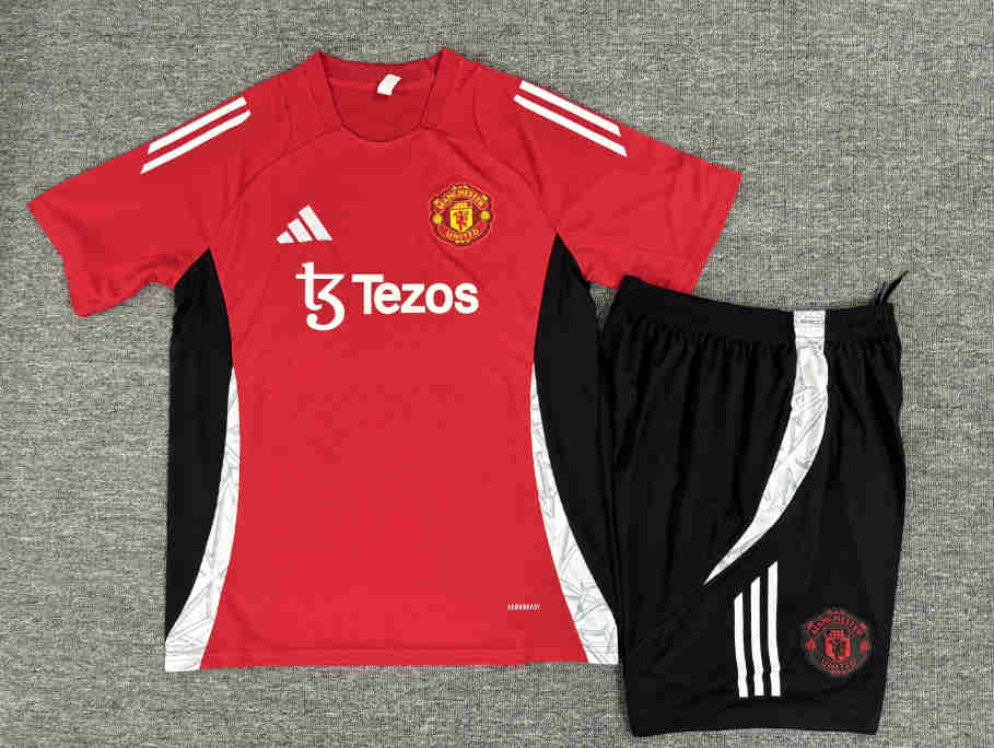 2024-2025 Manchester United Training clothes   adult  kit  With pockets