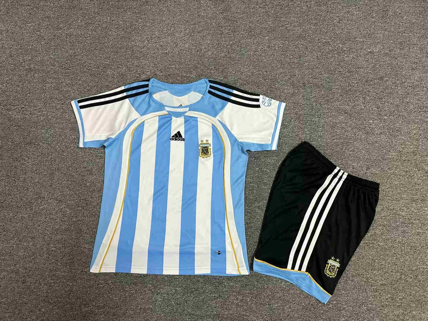 2006 Argentina  home  kids kit